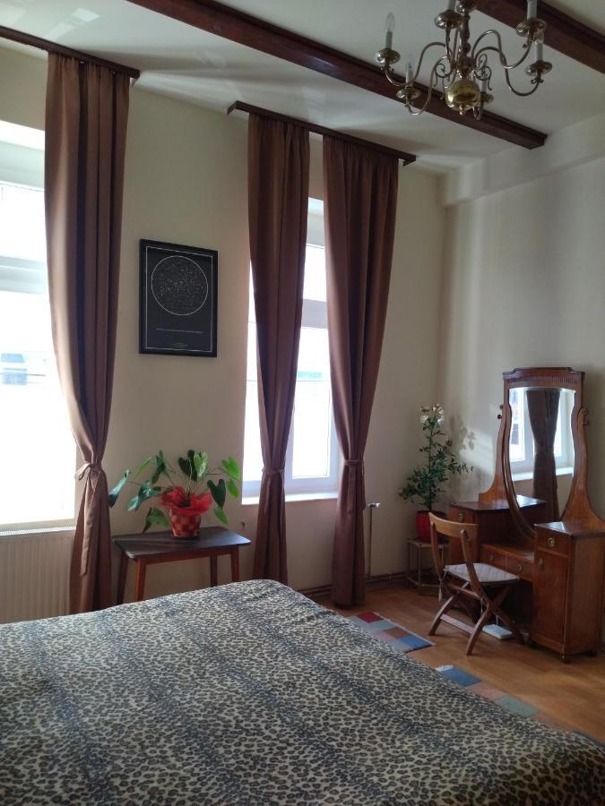 Ara Modern Apartament Oradea Exterior photo