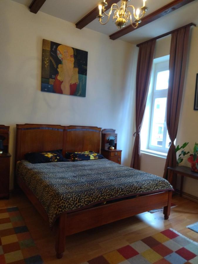 Ara Modern Apartament Oradea Exterior photo