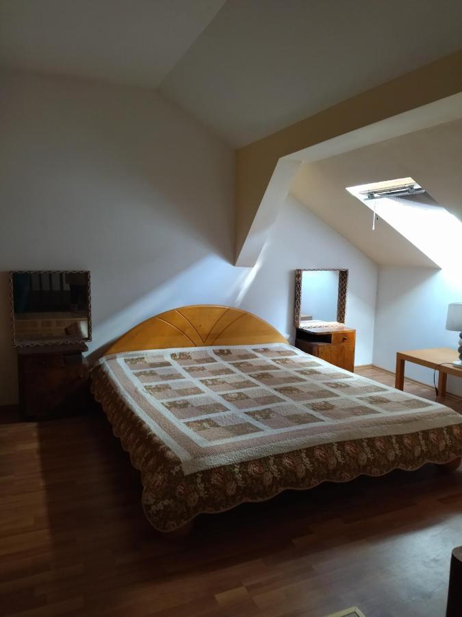 Ara Modern Apartament Oradea Exterior photo
