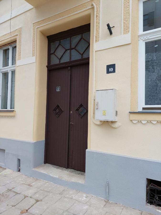 Ara Modern Apartament Oradea Exterior photo